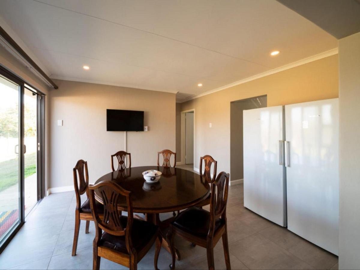 Equestre Bnb Pietermaritzburg Bagian luar foto